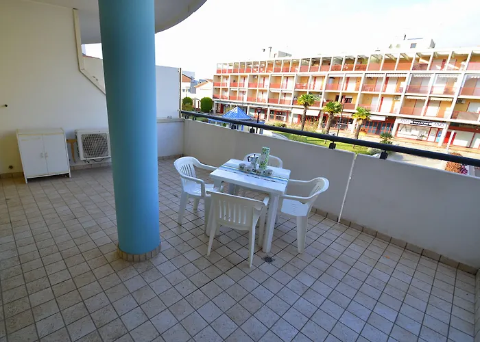 Choose To Spend Your With Beahost Apartmán *